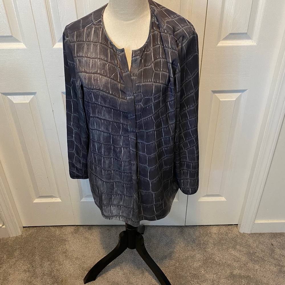 Lafayette 148 silk size 10 top